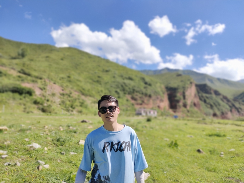 祁三岁的第一张照片--青海红颜知己交友网